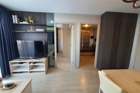 Condo in Phra Khanong, Bangkok, Thailand, 2 bedrooms  № 156966 - photo 25