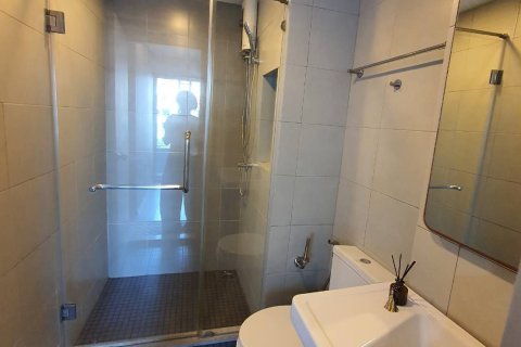 Condo in Phra Khanong, Bangkok, Thailand, 2 bedrooms  № 156966 - photo 21
