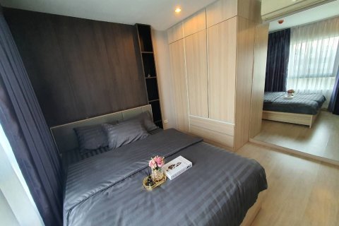 Condo in Phra Khanong, Bangkok, Thailand, 2 bedrooms  № 156966 - photo 16