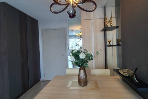 Condo in Phra Khanong, Bangkok, Thailand, 2 bedrooms  № 156966 - photo 12