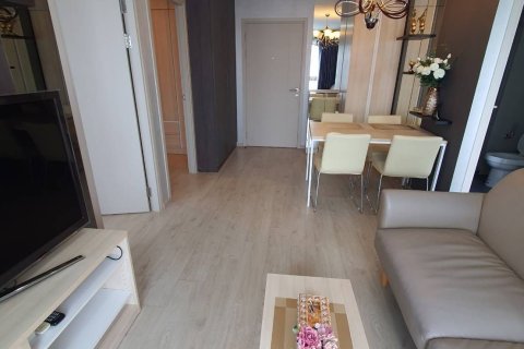 Condo in Phra Khanong, Bangkok, Thailand, 2 bedrooms  № 156966 - photo 3