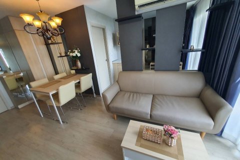 Condo in Phra Khanong, Bangkok, Thailand, 2 bedrooms  № 156966 - photo 6