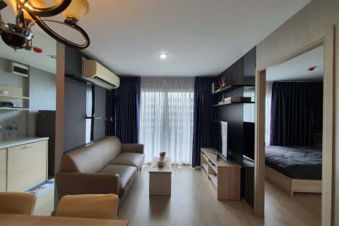 Condo in Phra Khanong, Bangkok, Thailand, 2 bedrooms  № 156966 - photo 2