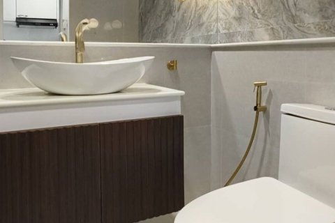 Studio in the Condo in Yan Nawa, Bangkok, Thailand  № 156967 - photo 5