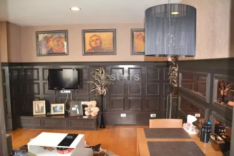 Кондоминиум с 2 спальнями в Патхум Ване, Бангкок, Таиланд № 141333 - фото 4