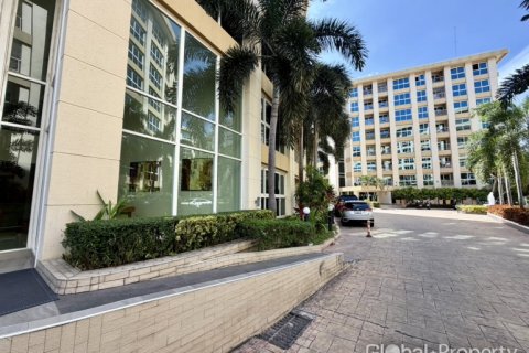 Condominio de 1 dormitorio en Pattaya, Tailandia № 209477 - foto 5