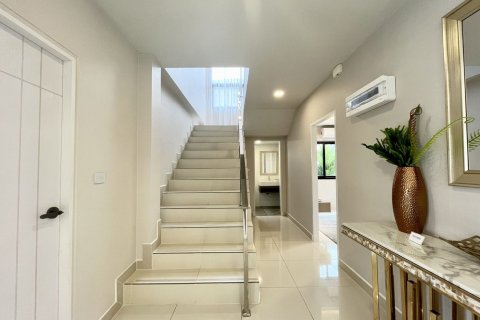 Maison à Bang Lamung, Thaïlande 4 chambres № 54666 - photo 15