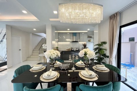 Maison à Bang Lamung, Thaïlande 4 chambres № 54666 - photo 13