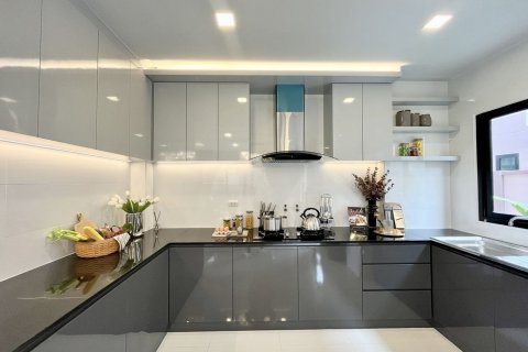 Maison à Bang Lamung, Thaïlande 4 chambres № 54666 - photo 14