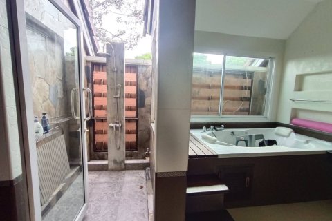 House in Pattaya, Thailand 3 bedrooms № 152037 - photo 16