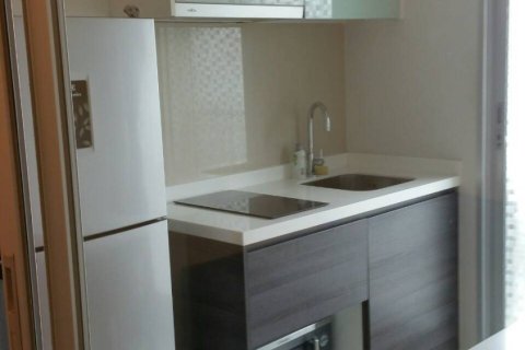 Studio dans le Condo à Sathon, Bangkok, Thaïlande  № 152035 - photo 5