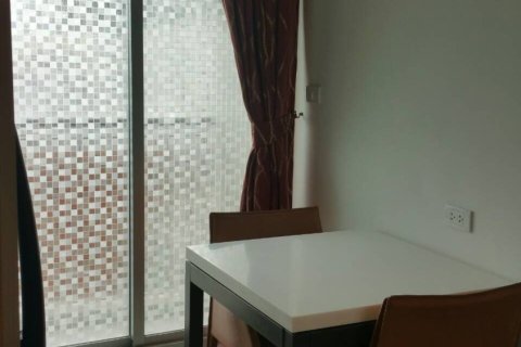Studio dans le Condo à Sathon, Bangkok, Thaïlande  № 152035 - photo 4