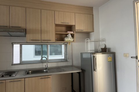 Студия в кондо в Клонг Тоэй, Бангкок, Таиланд № 171139 - фото 6