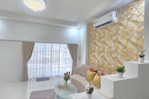 Maison à Pattaya, Thaïlande 3 chambres № 171142 - photo 8