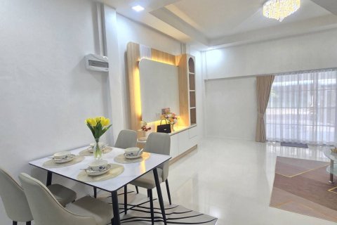 Maison à Pattaya, Thaïlande 3 chambres № 171142 - photo 10