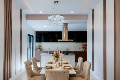 Villa à Pattaya, Thaïlande 4 chambres № 171138 - photo 2