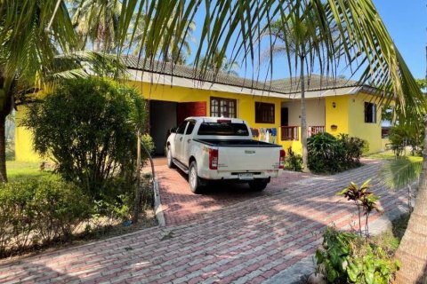 Villa à Chumphon, Thaïlande 3 chambres № 172711