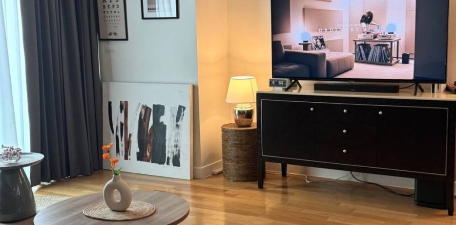 Condo in Khlong Toei, Bangkok, Thailand, 3 bedrooms  № 172713