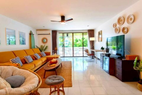 Condo in Pattaya, Thailand, 3 bedrooms  № 172710 - photo 2