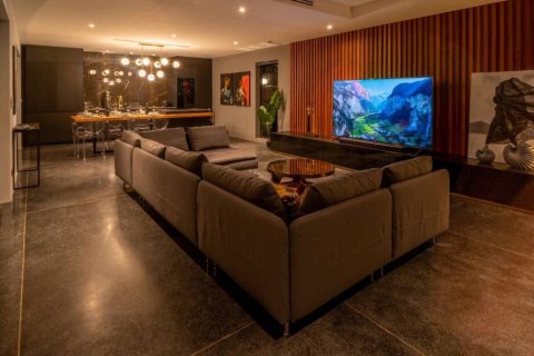 Villa in Phuket, Thailand 5 bedrooms № 172714 - photo 6