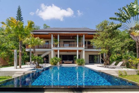 Villa in Phuket, Thailand 5 bedrooms № 172714