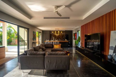Villa in Phuket, Thailand 5 bedrooms № 172714 - photo 4