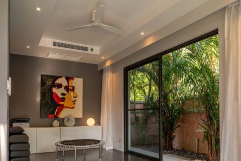 Villa in Phuket, Thailand 5 bedrooms № 172714 - photo 8
