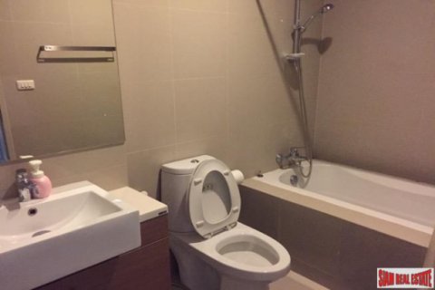 Apartment in Bangkok, Thailand 2 bedrooms № 193637 - photo 3