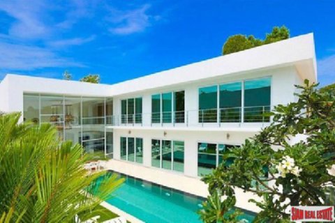 Villa in Pattaya, Thailand 5 bedrooms № 193640 - photo 5