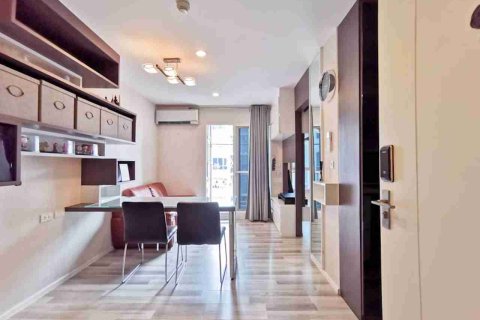 Condo à Phaya Thai, Bangkok, Thaïlande, 1 chambre  № 208695