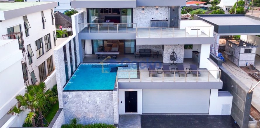 Maison à Pattaya, Thaïlande 6 chambres № 196291
