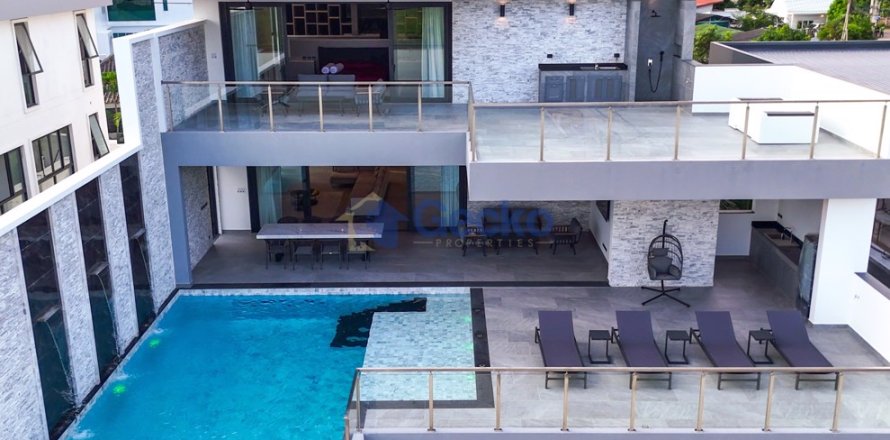 Maison à Pattaya, Thaïlande 5 chambres № 196290