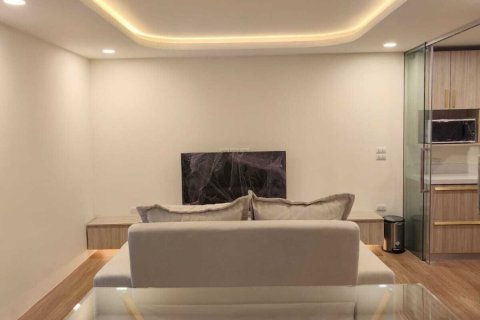 Condo in Chiang Mai, Thailand, 3 bedrooms № 137347 - photo 1