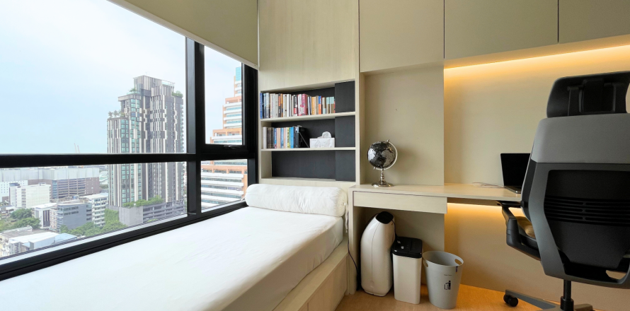 Condo in Watthana, Bangkok, Thailand, 2 bedrooms  № 137345