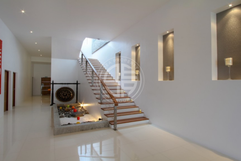 Chalet de 10 dormitorios en Phuket, Tailandia № 233283 - foto 15