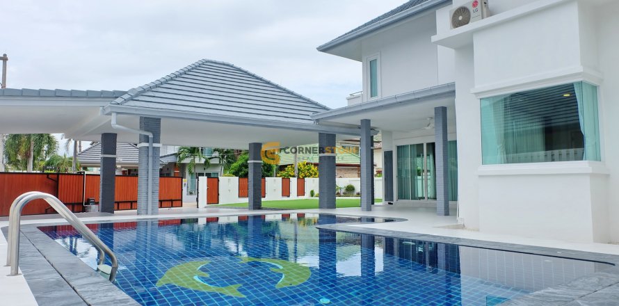 Studio in Pattaya, Thailand № 233288