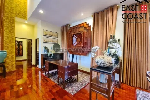 Casa de 3 dormitorios en Pattaya, Tailandia № 213242 - foto 12