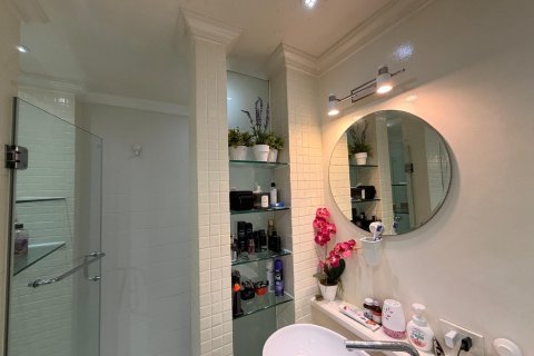 Condo in Watthana, Bangkok, Thailand, 2 bedrooms  № 144886 - photo 12