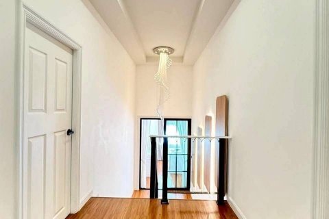 House in Pattaya, Thailand 4 bedrooms № 144884 - photo 24