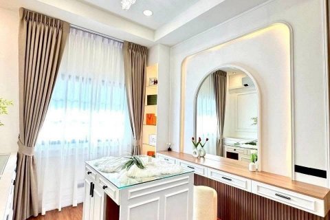 House in Pattaya, Thailand 4 bedrooms № 144884 - photo 15