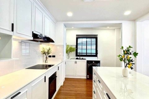 House in Pattaya, Thailand 4 bedrooms № 144884 - photo 10