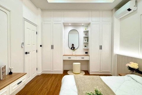 House in Pattaya, Thailand 4 bedrooms № 144884 - photo 22