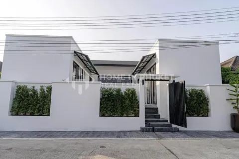 House in Phuket, Thailand 3 bedrooms № 146667 - photo 15