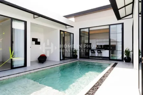 House in Phuket, Thailand 3 bedrooms № 146667 - photo 1