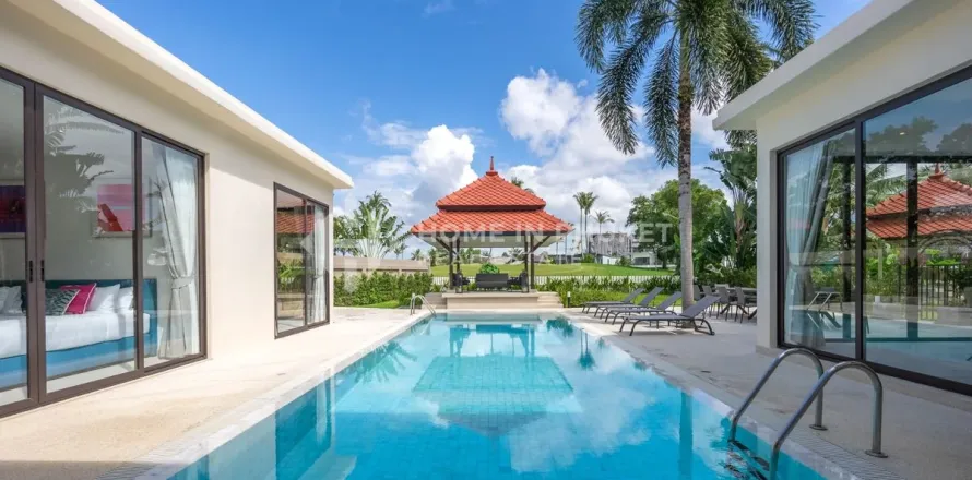 House in Phuket, Thailand 6 bedrooms № 146669