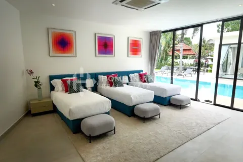 House in Phuket, Thailand 6 bedrooms № 146669 - photo 10