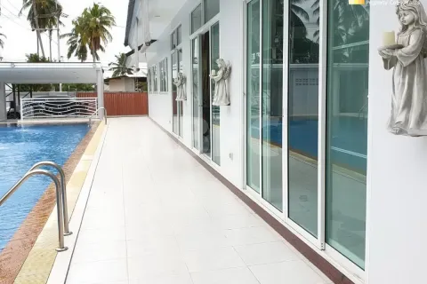 Casa de 4 dormitorios en Pattaya, Tailandia № 211158 - foto 11