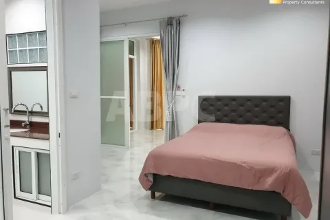 Casa de 4 dormitorios en Pattaya, Tailandia № 211158 - foto 7
