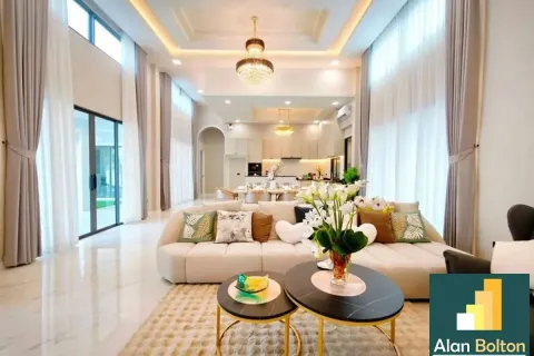 Casa de 4 dormitorios en Pattaya, Tailandia № 211159 - foto 13
