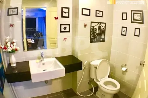 Condominio de 2 dormitorios en Jomtien Beach, Pattaya, Tailandia № 211155 - foto 9